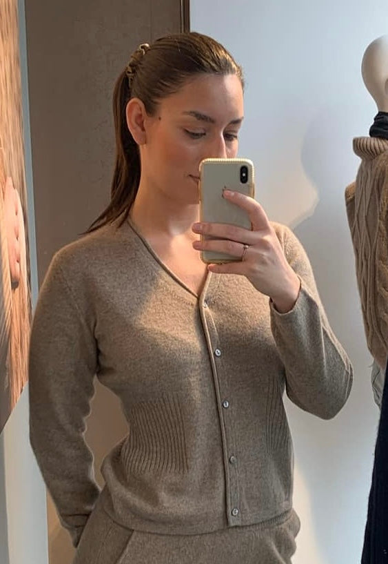 Klassisk kasjmir cardigan organic innsvingt