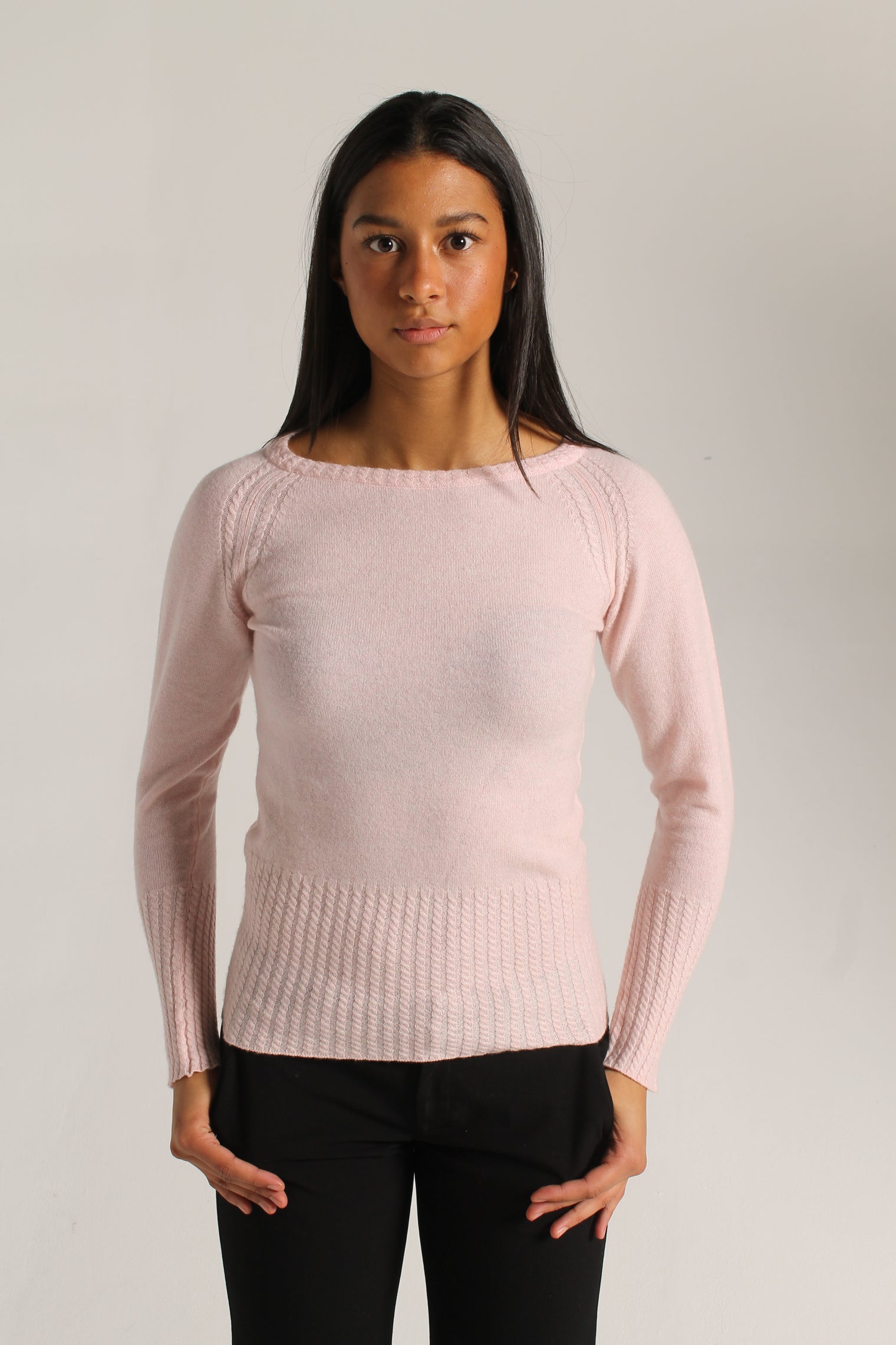 Rundhals kashmirgenser flettet blossom