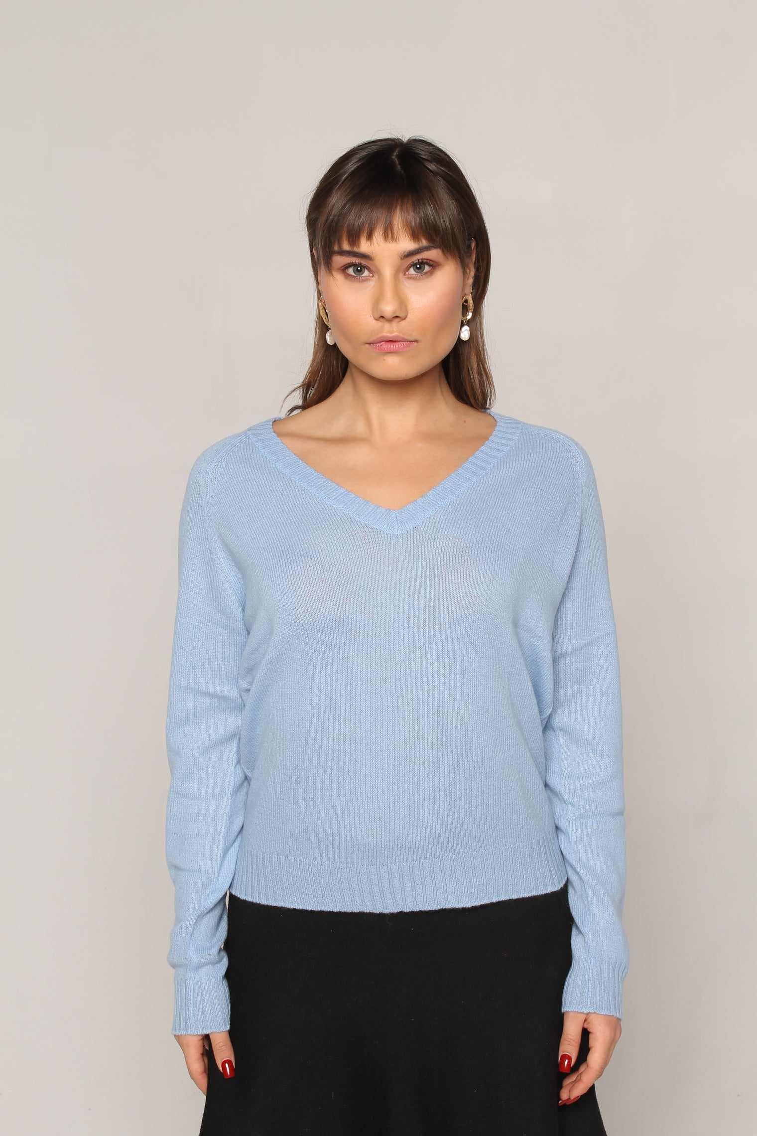 V-hals kashmirgenser lyseblå